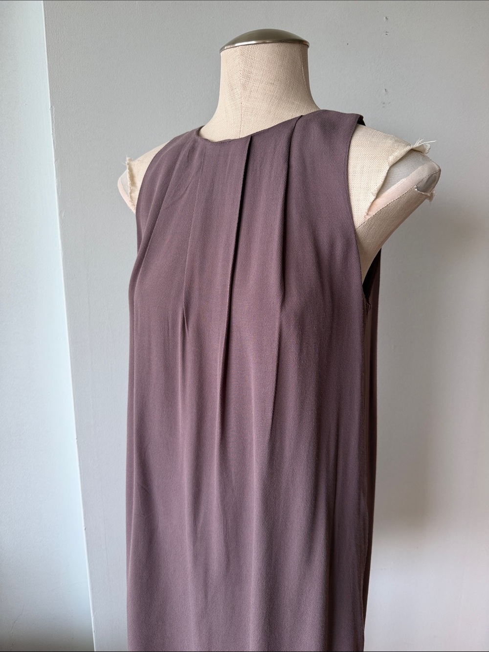 Gentle Fawn Sleeveless Pleated grey Shift Dress XS